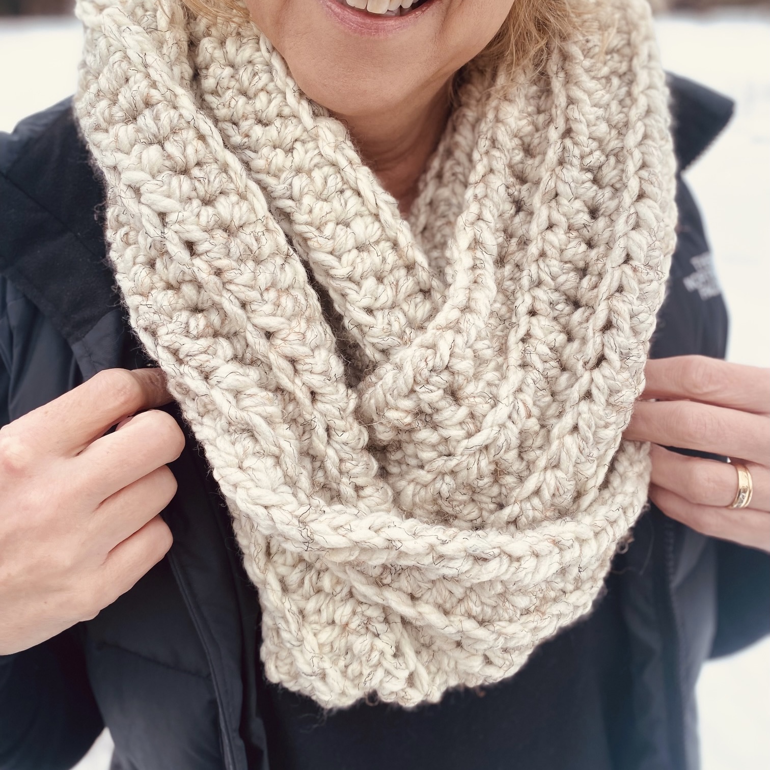 The Lauren Crochet Infinity Scarf Pattern - Kelly Rene Everyday